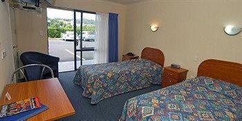 Botany Motor 4* Auckland